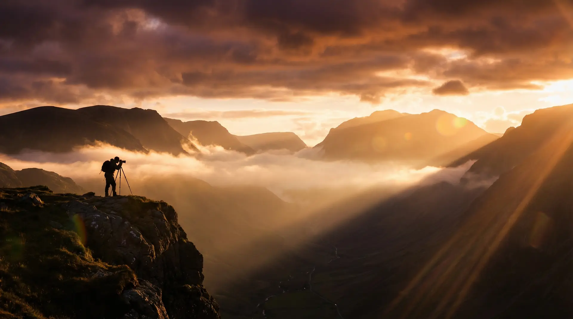黄色软件大全下载18 今日焦点摄影作品 - 金色黄昏下的山谷风光